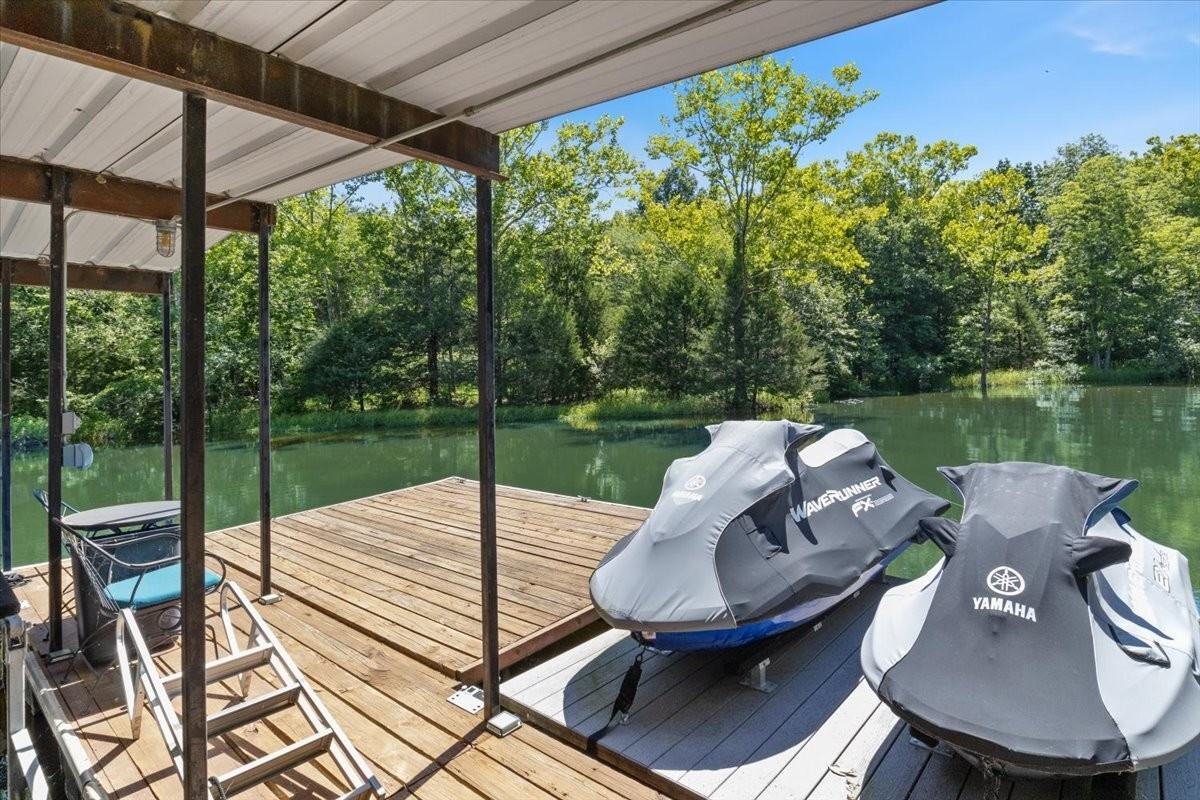 284 Austin Cir - Photo 6 of 50