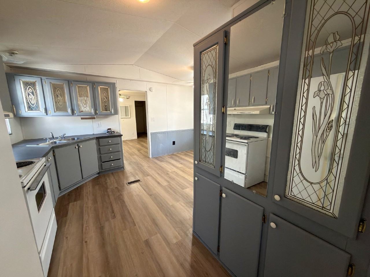 509 Harmons Way #A - Photo 4 of 12