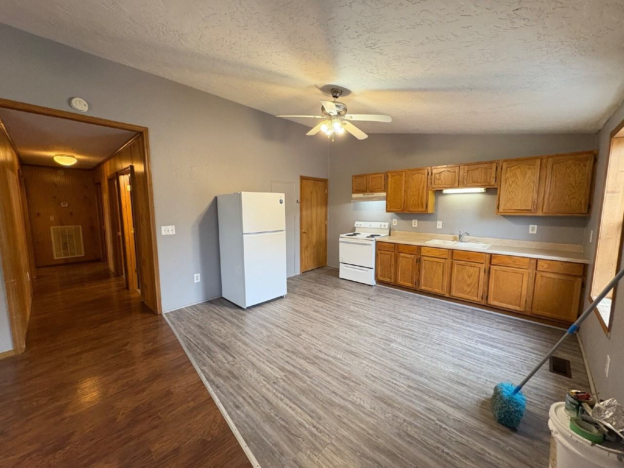 111 Volunteer Drive - Photo 3 of 10