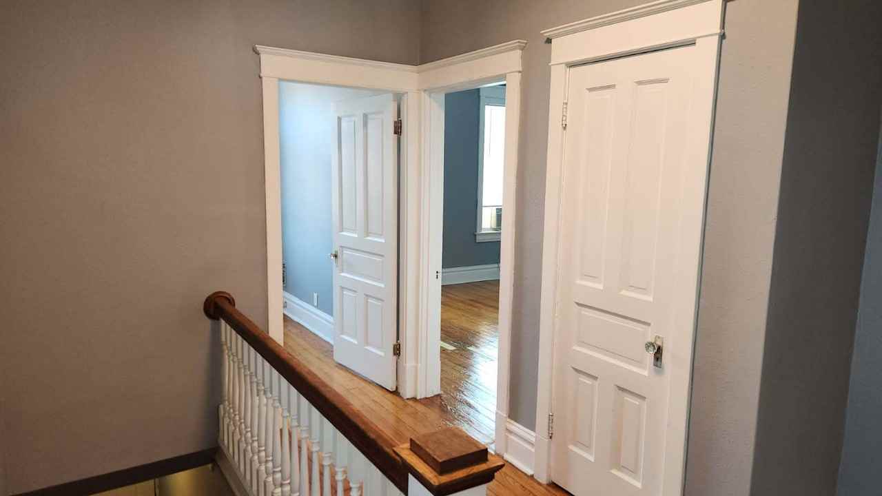 3721 Iowa Ave - Photo 6 of 27