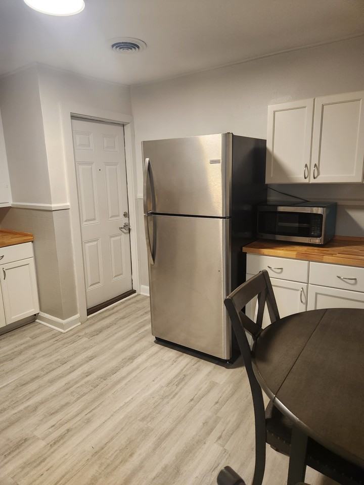 151 S Green St #3 - Photo 2 of 18