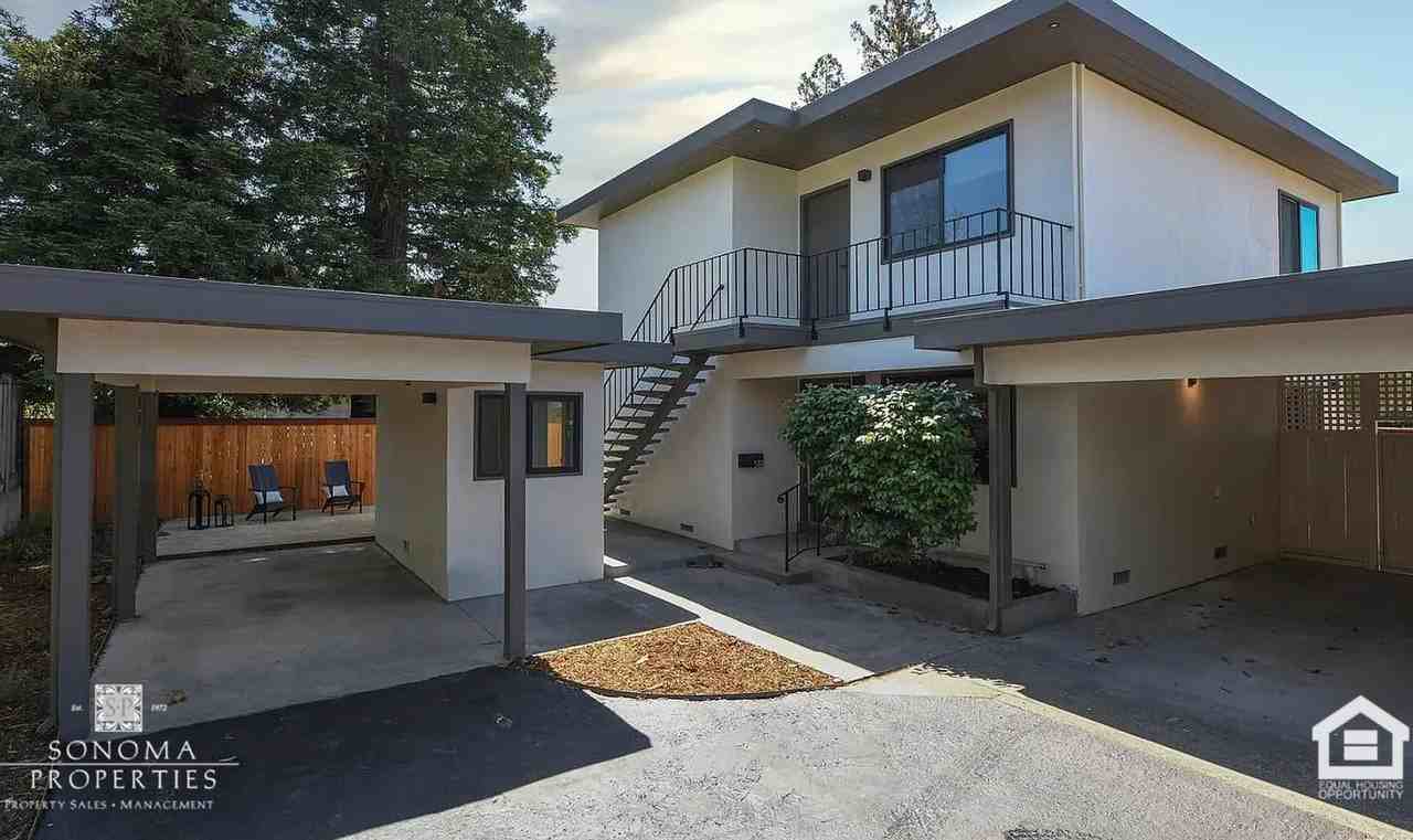 532 3rd St W - Photo 6 of 16