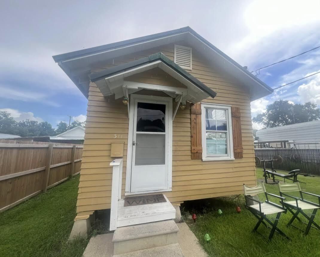 311 Gum St - Photo 2 of 7