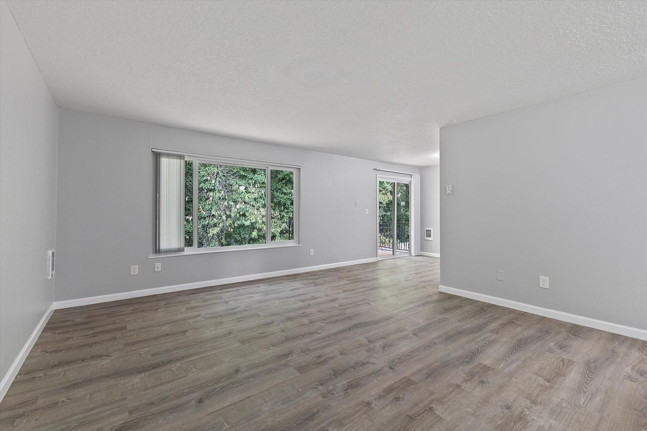 Del Ray Apartments - Photo 4 of 11