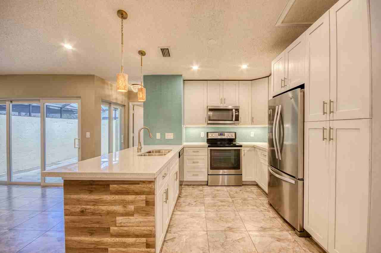 9109 Sw 21st St - Photo 3 of 16