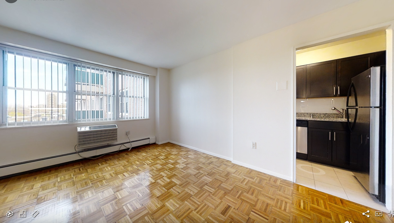 185 Freeman St - Photo 3 of 6