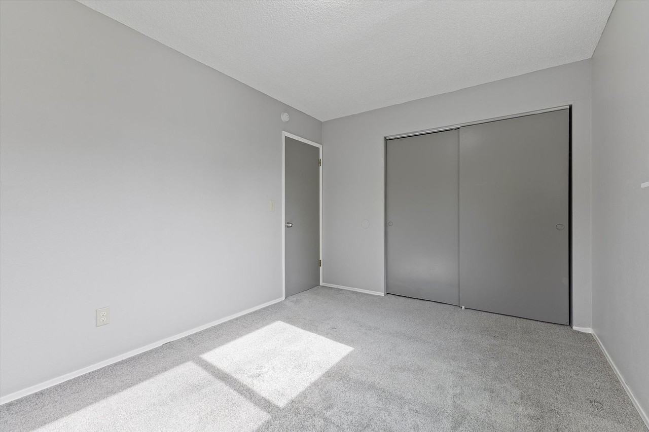 Bardon Apartments - Photo 5 of 9