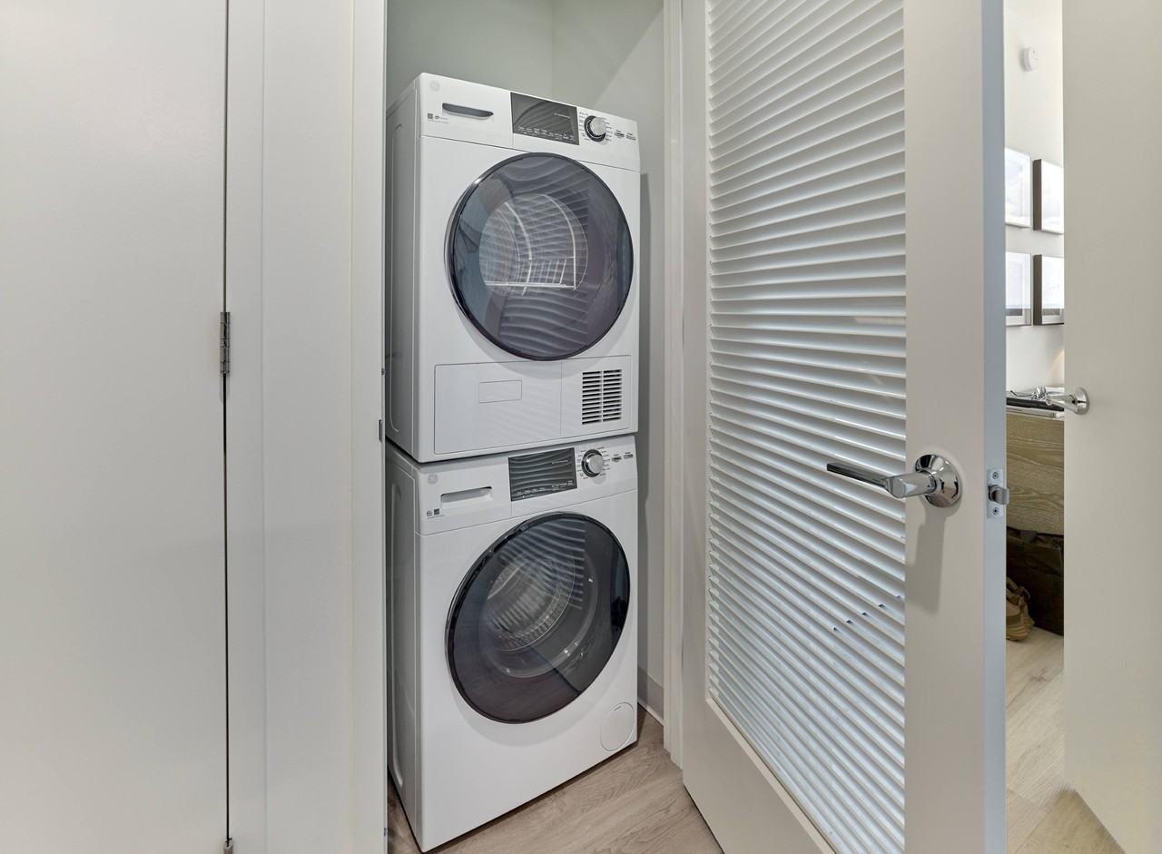 The Journal - North Tower - Photo 6 of 16