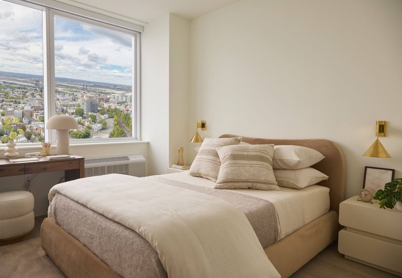 The Journal - North Tower - Photo 7 of 16