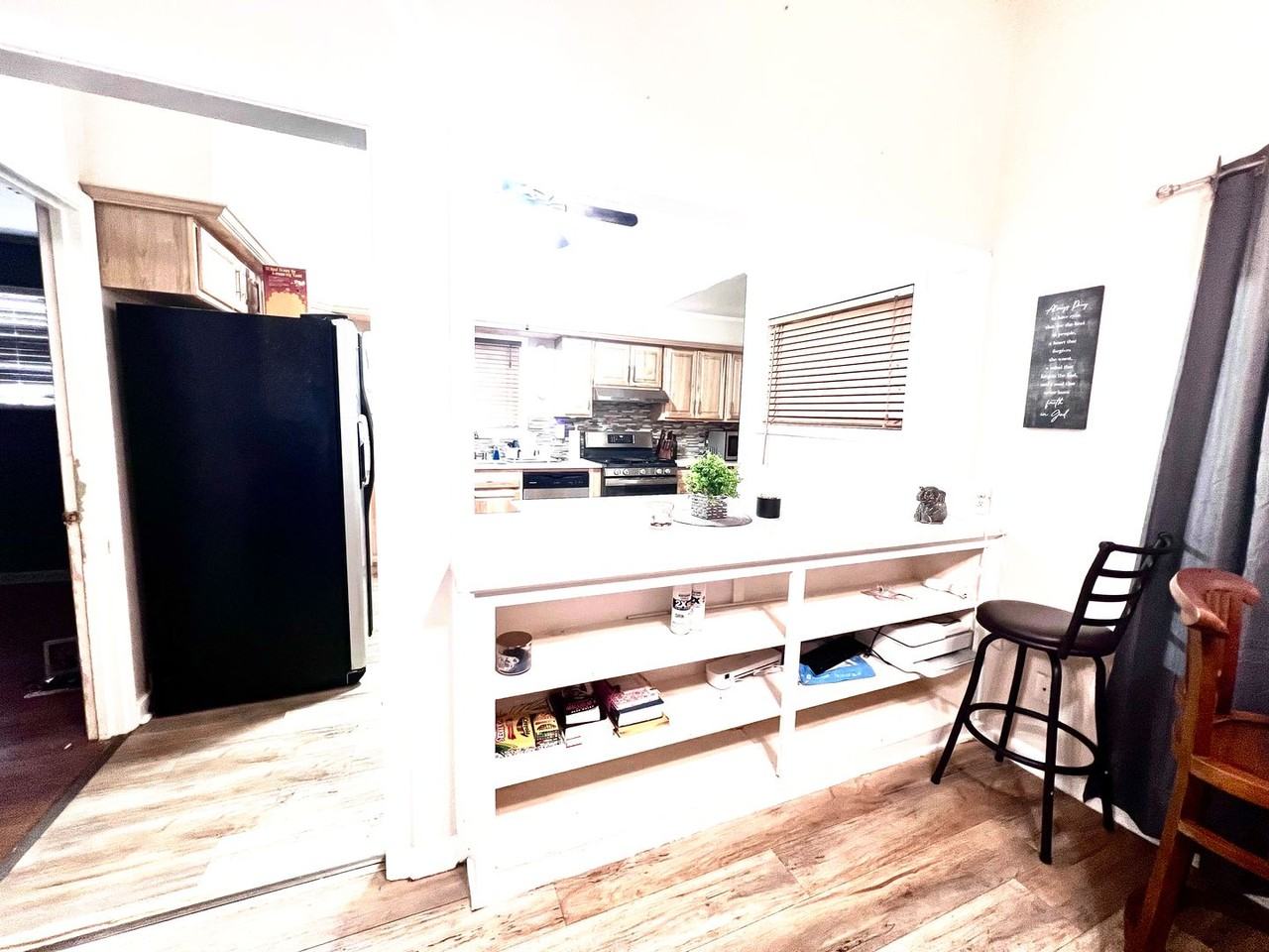 734 Woodmont Pl - Photo 5 of 16