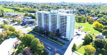 featured image of 1577 Lawrence Avenue West