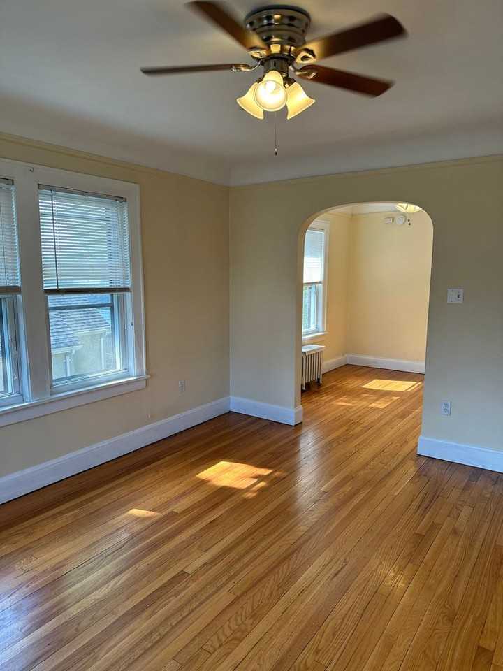 Hazelhurst Apartments - Ferndale - Photo 3 of 7