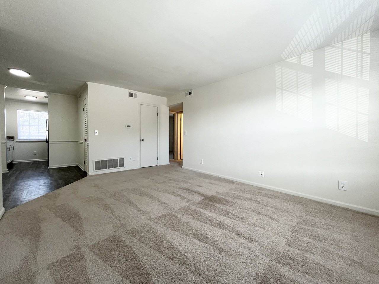 Collinwood Apartments - Photo 6 of 26