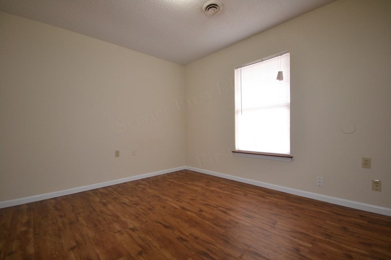Greenfield Apartments - Photo 5 of 29