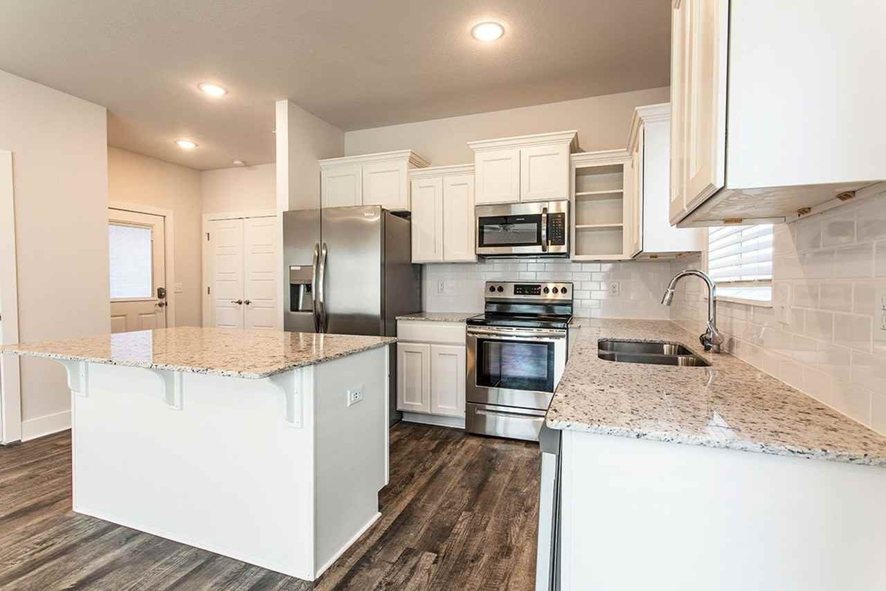 Come live the sweet life at Cherry Street Cottages! - Photo 5 of 42