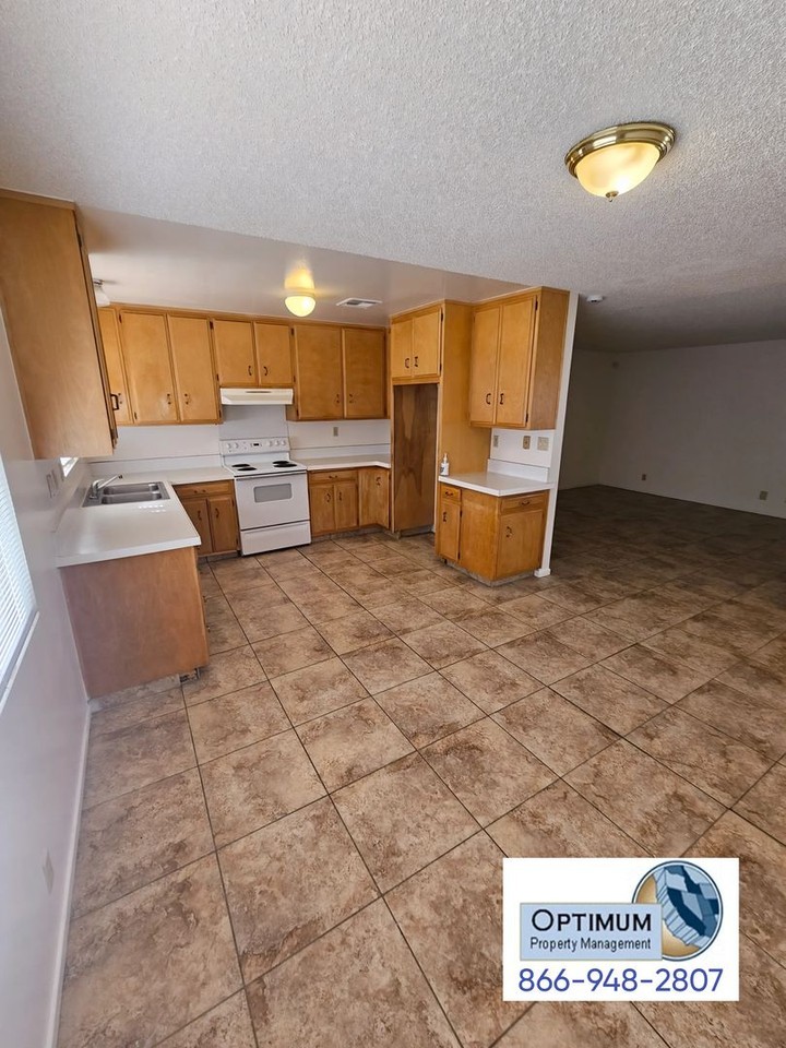 15740 Serrano Rd - Photo 2 of 15