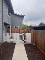 featured image of 1102 W 11th St