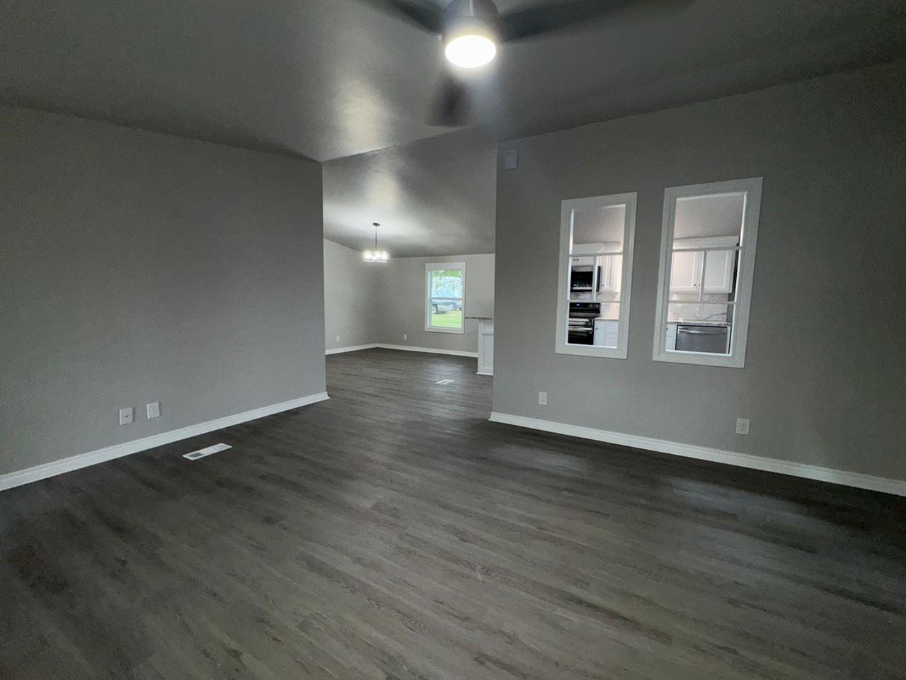 602 C St - Photo 3 of 19