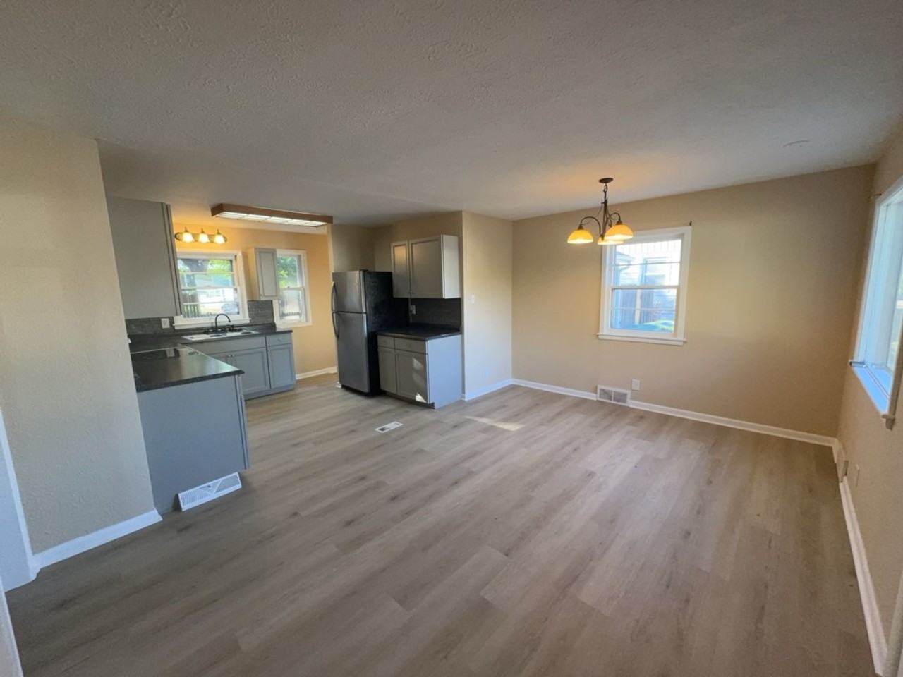 2413 13th Avenue - Photo 6 of 36