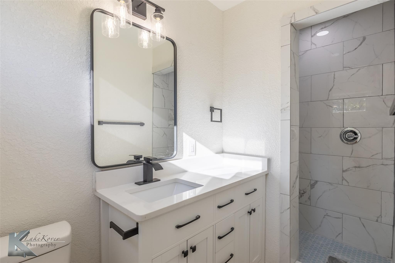 1902 Briarwood St - Photo 7 of 22