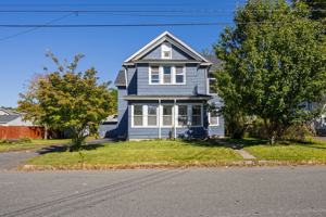 featured image of 182 Narragansett Blvd