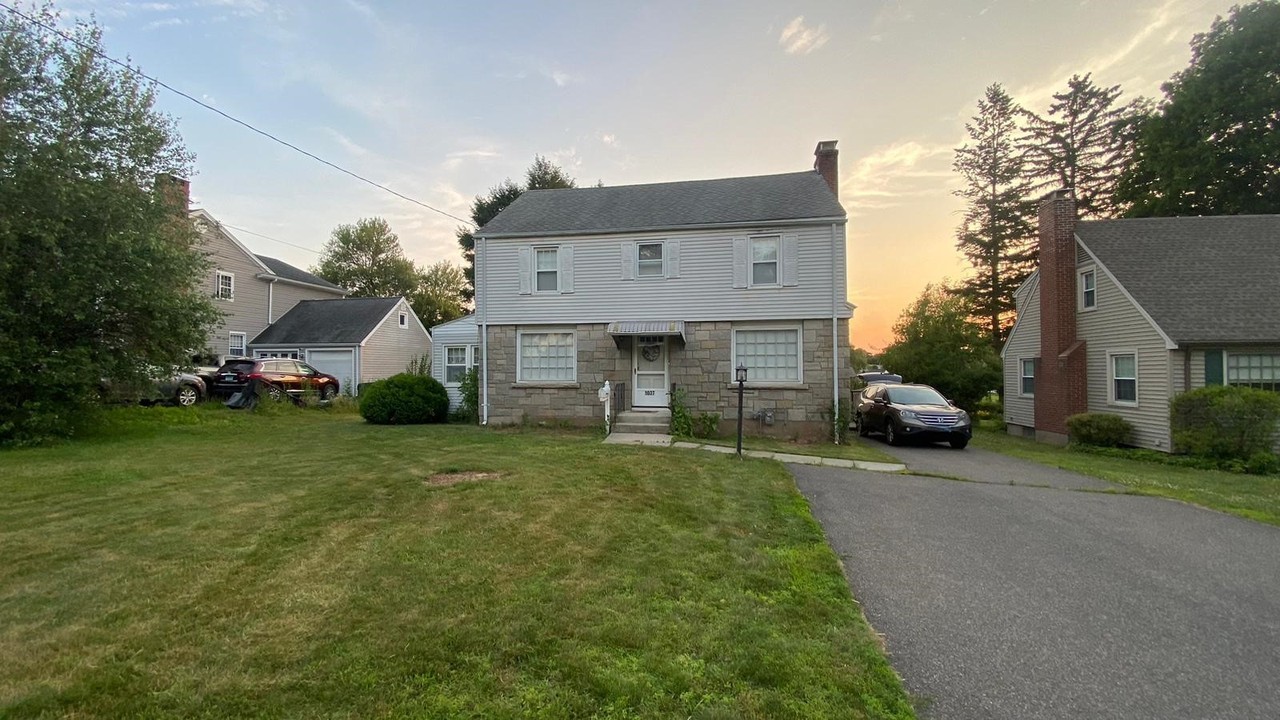 1607 Main St #NA - Photo 2 of 33