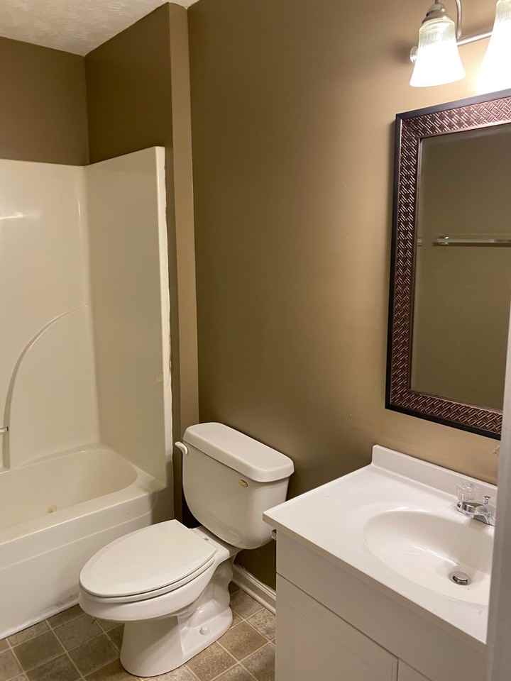 501 Mansion St #503 - Photo 6 of 10