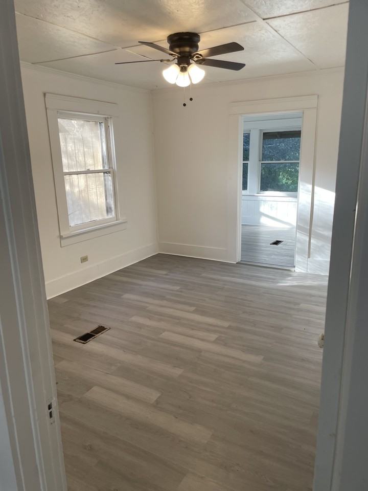 980 Lyons Ln #NA - Photo 2 of 7