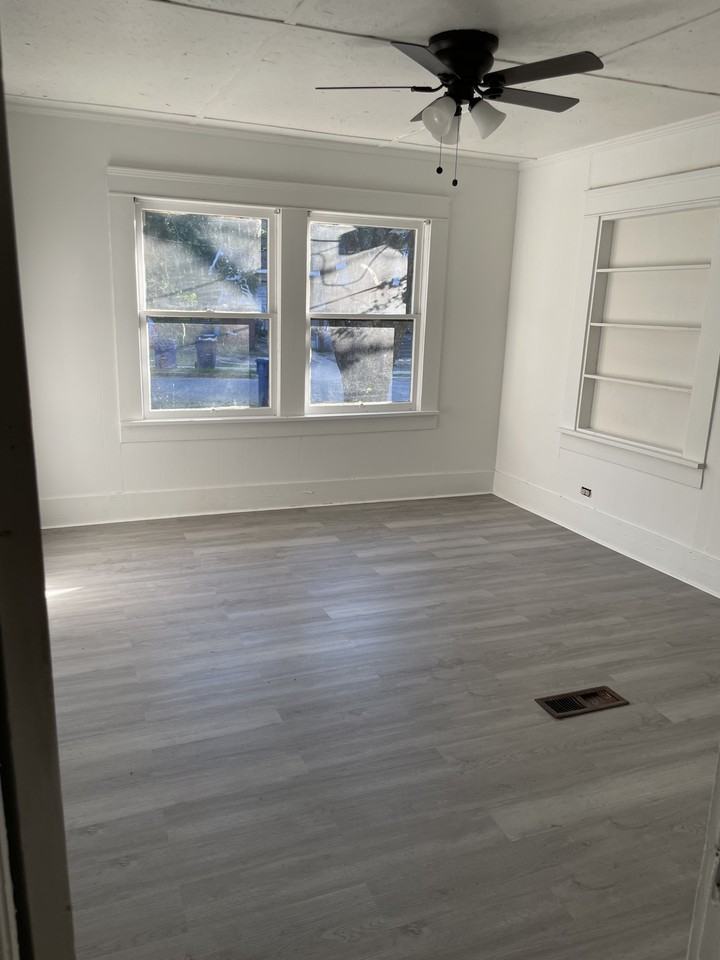 980 Lyons Ln #NA - Photo 3 of 7