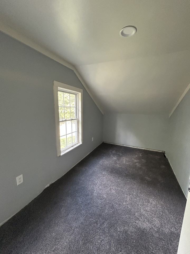 47 Sherman Ave #B - Photo 6 of 9