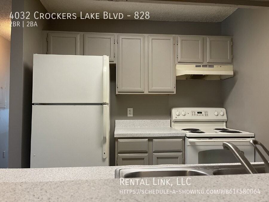 4032 Crockers Lake Boulevard #828 - Photo 5 of 25