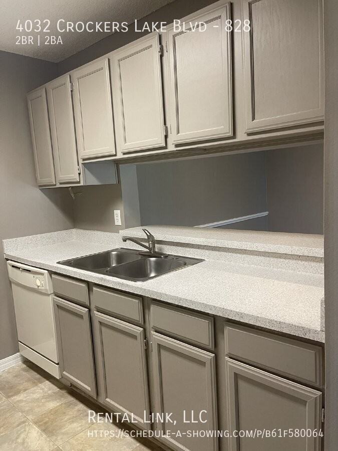 4032 Crockers Lake Boulevard #828 - Photo 6 of 25