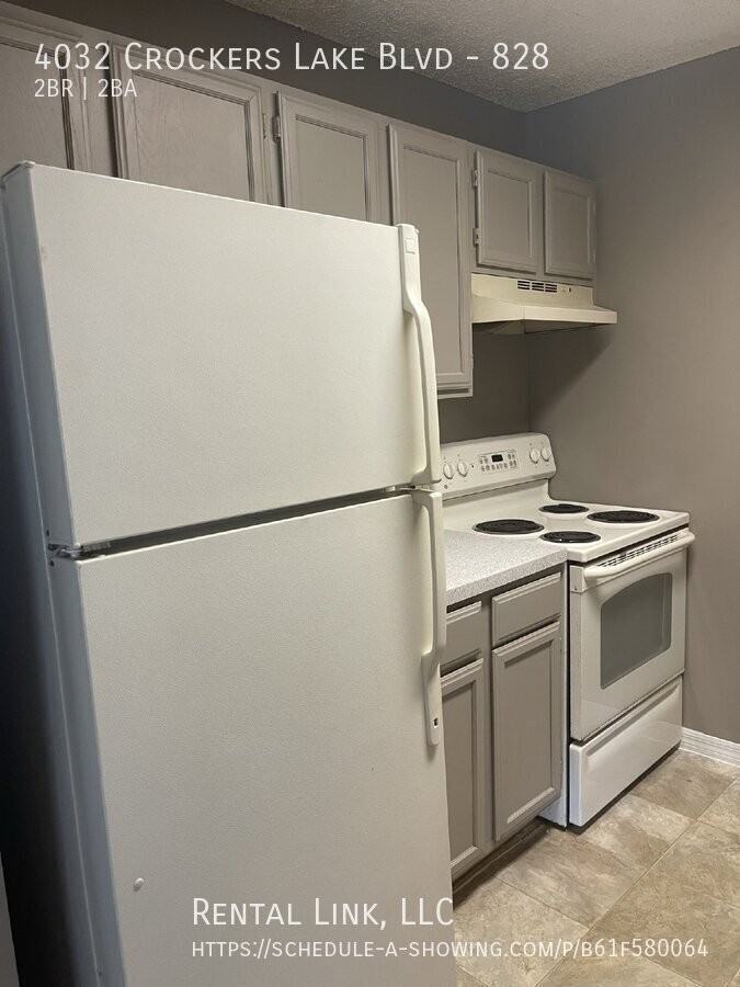 4032 Crockers Lake Boulevard #828 - Photo 7 of 25