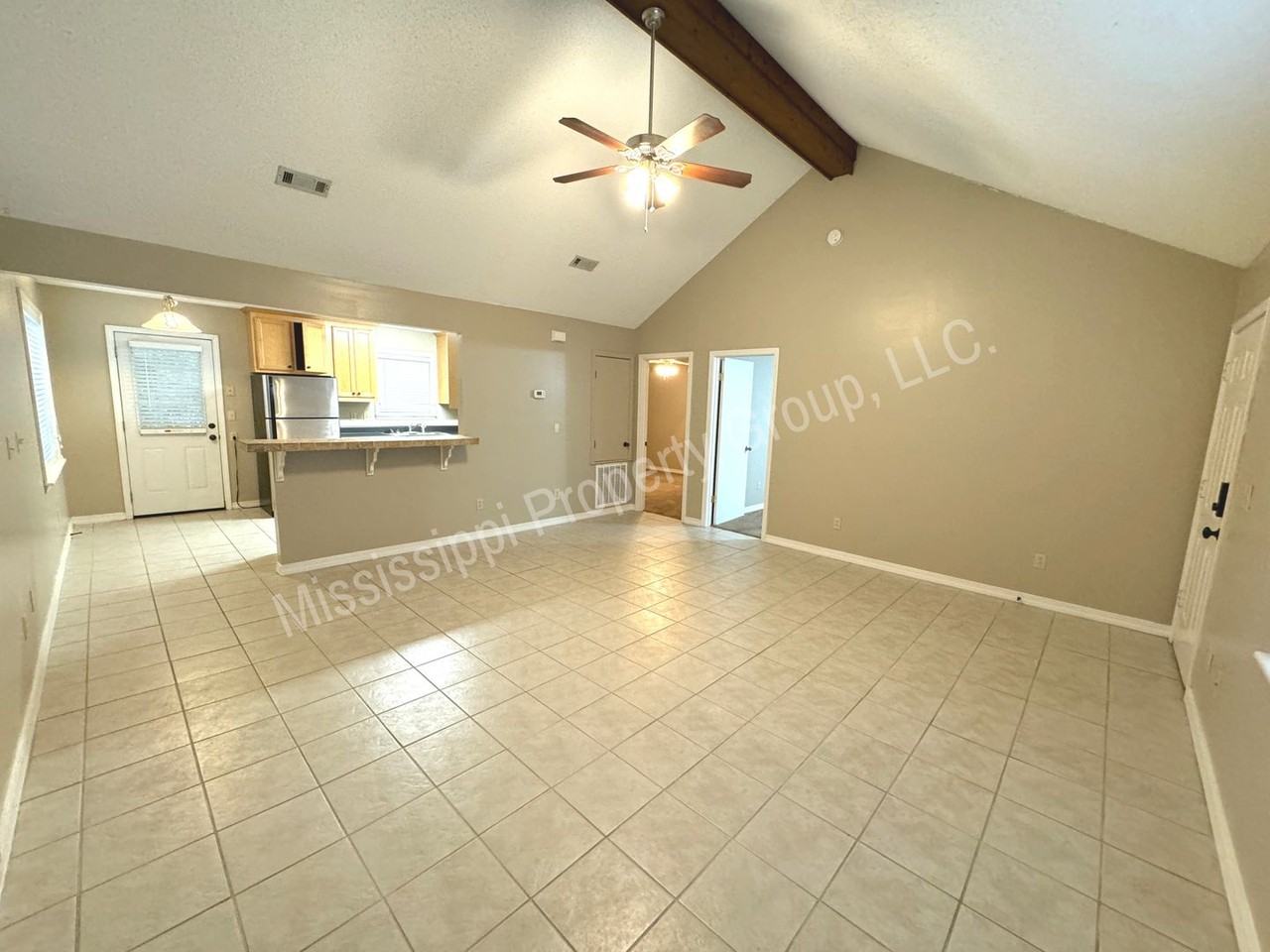 113 Twin Oaks Cv - Photo 3 of 17
