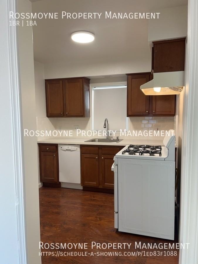 JACKSON & - Photo 3 of 16