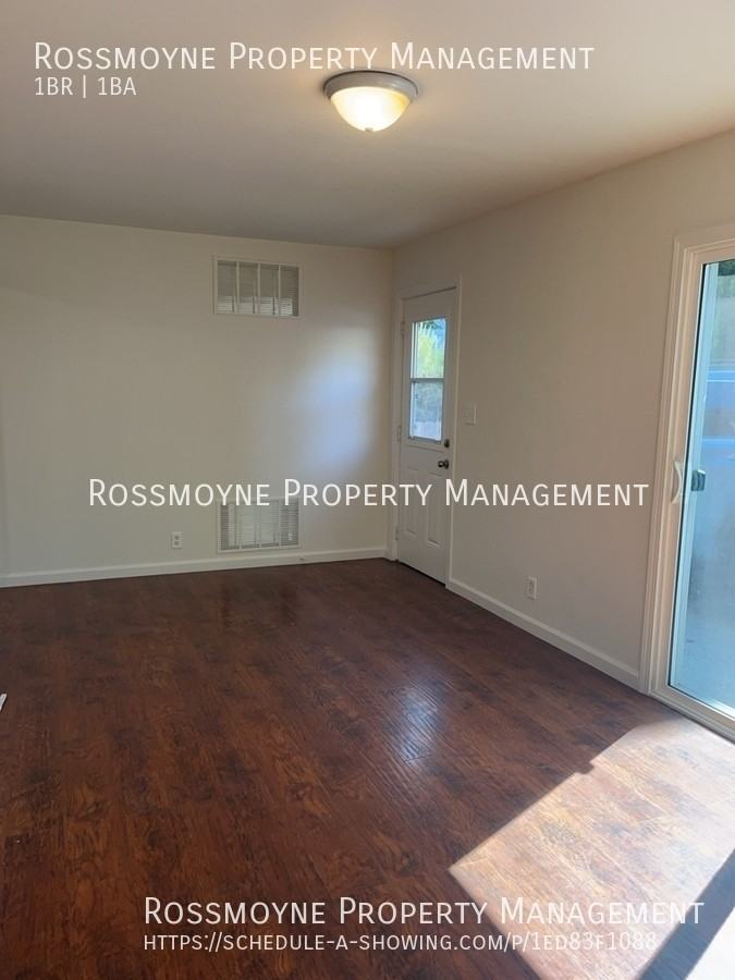 JACKSON & - Photo 5 of 16