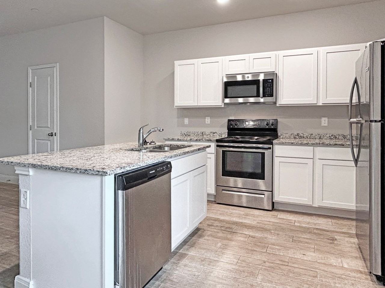 13010 13010 Reid Meadows - Photo 5 of 17