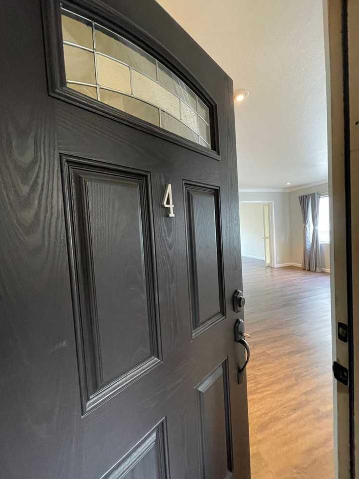 321 Wayne Ave - Photo 4 of 16