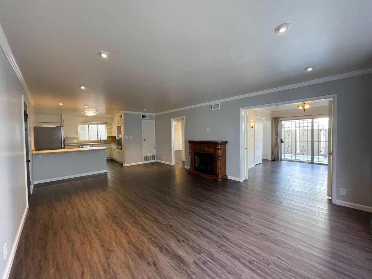 321 Wayne Ave - Photo 5 of 16