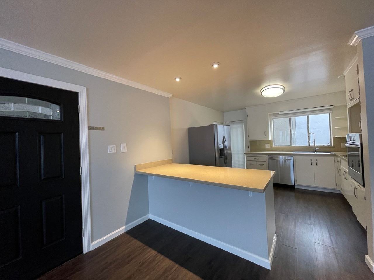 321 Wayne Ave - Photo 6 of 16