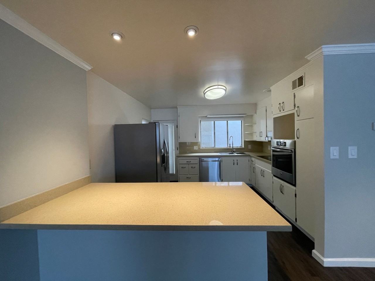 321 Wayne Ave - Photo 7 of 16