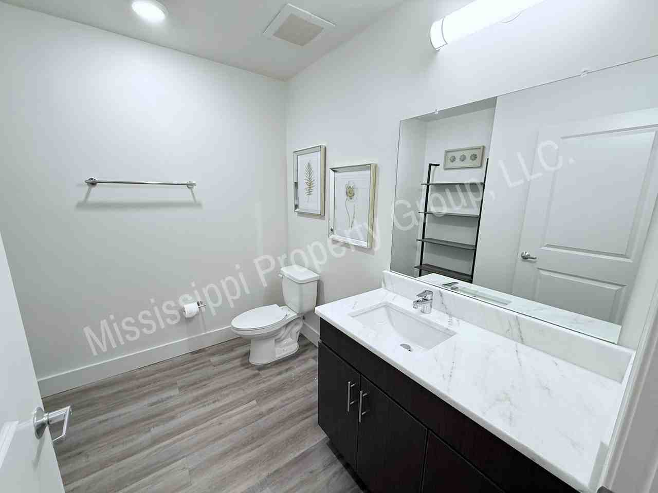 514 Jackson Avenue East #505 - Photo 4 of 35