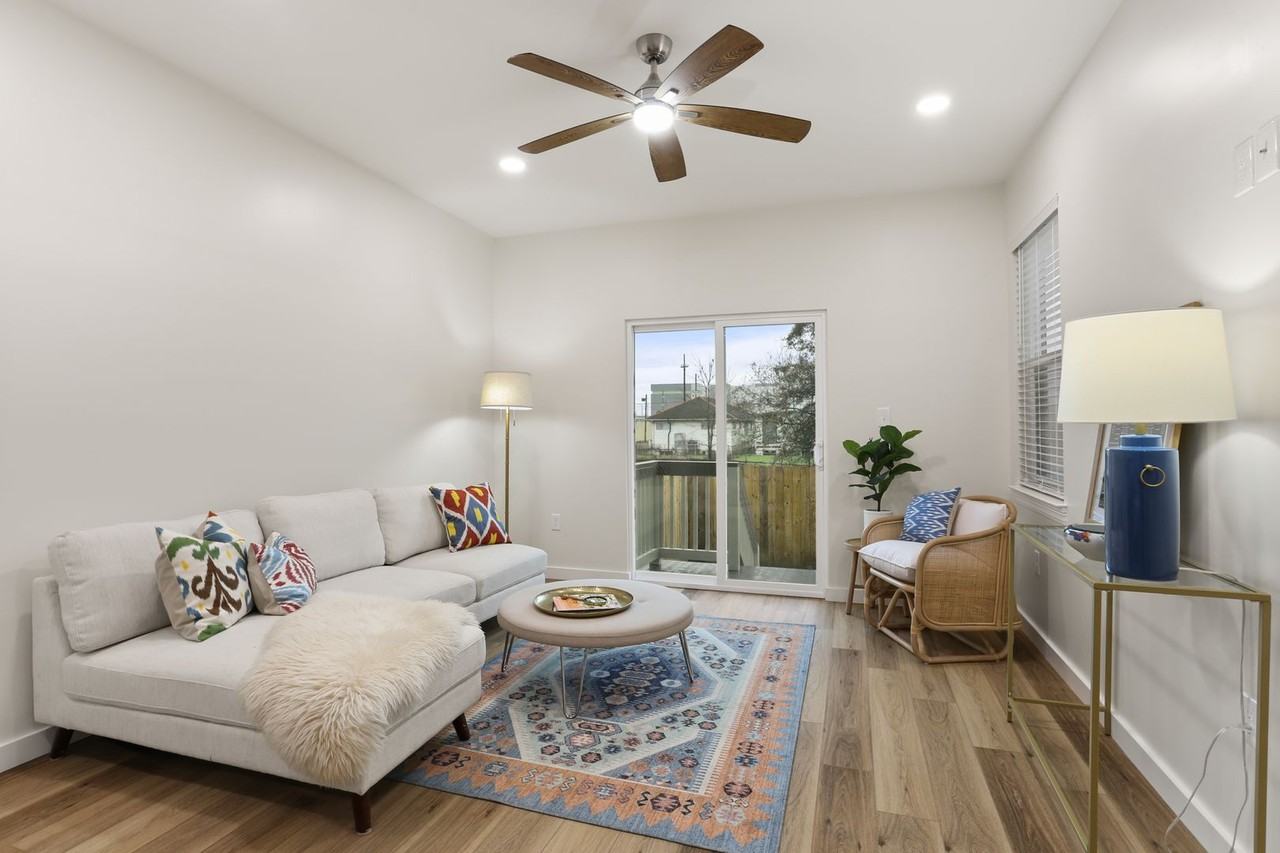 2908 2908 - 2910 Mandeville Street - 2908 #2908 - Photo 2 of 13