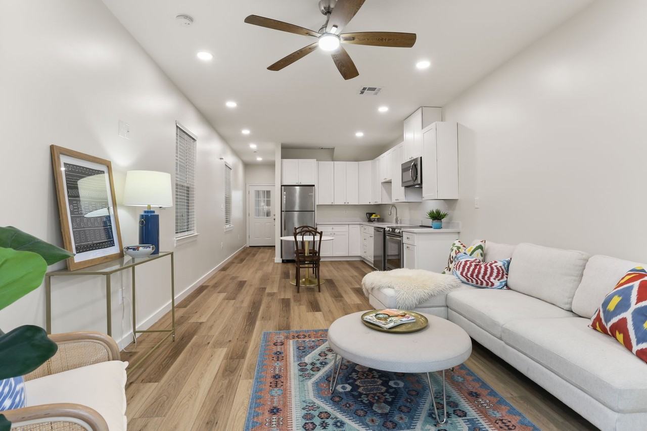 2908 2908 - 2910 Mandeville Street - 2908 #2908 - Photo 3 of 13
