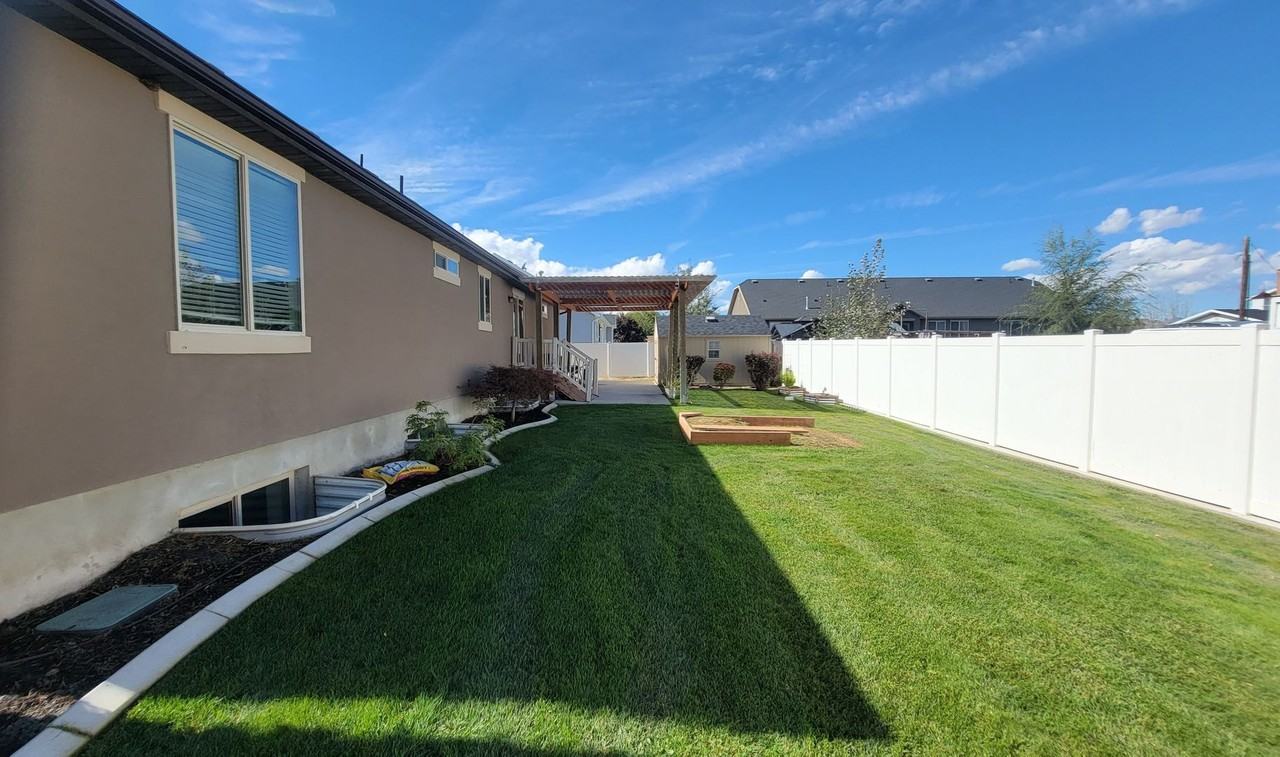 1652 W Brooke St - Photo 4 of 27