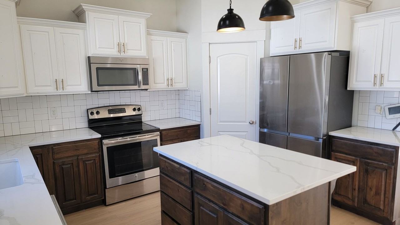 1652 W Brooke St - Photo 7 of 27
