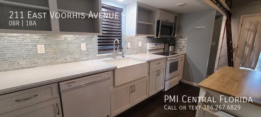 211 E Voorhis Ave #C - Photo 2 of 14