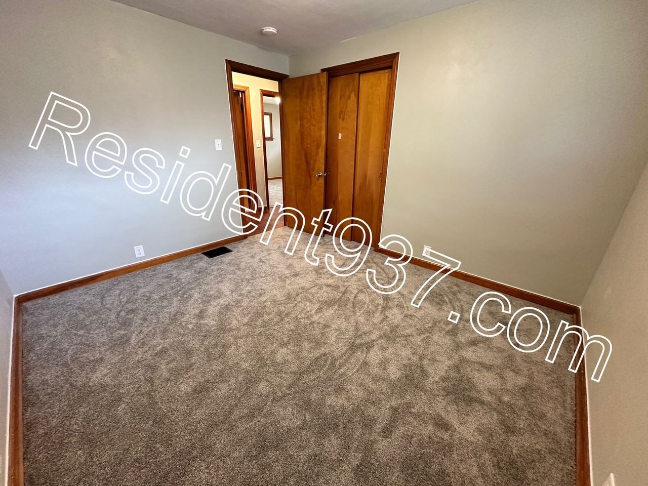 350 E Whittier Ave - Photo 7 of 18