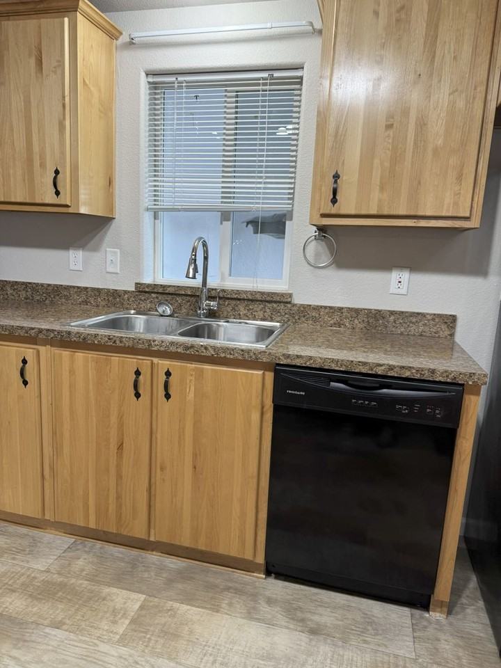 311 E Montana Ave - Photo 2 of 38