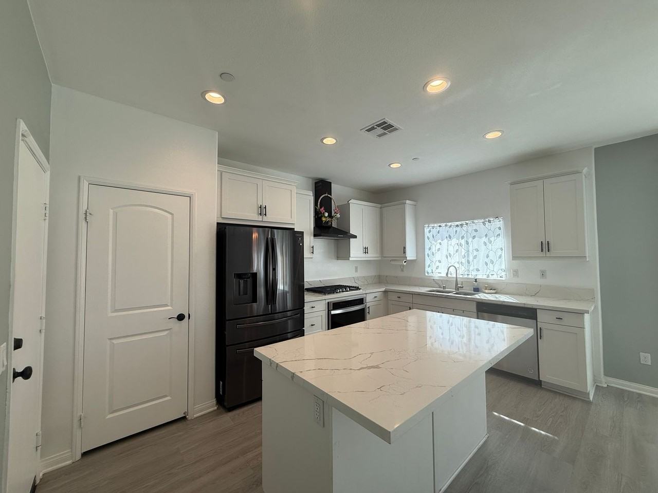 11799 Fresh Meadow Pl - Photo 3 of 21